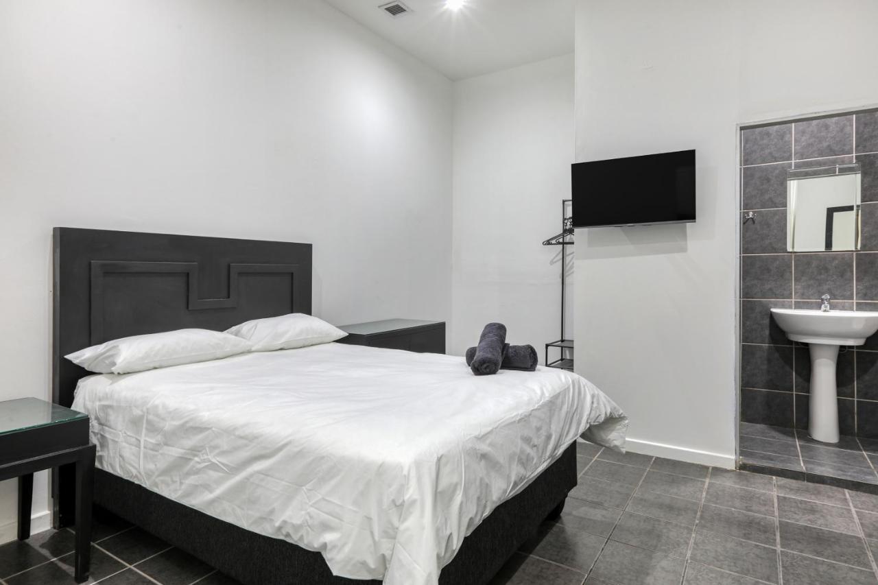 Inn & Out Express Sea Point เคปทาวน์ ภายนอก รูปภาพ