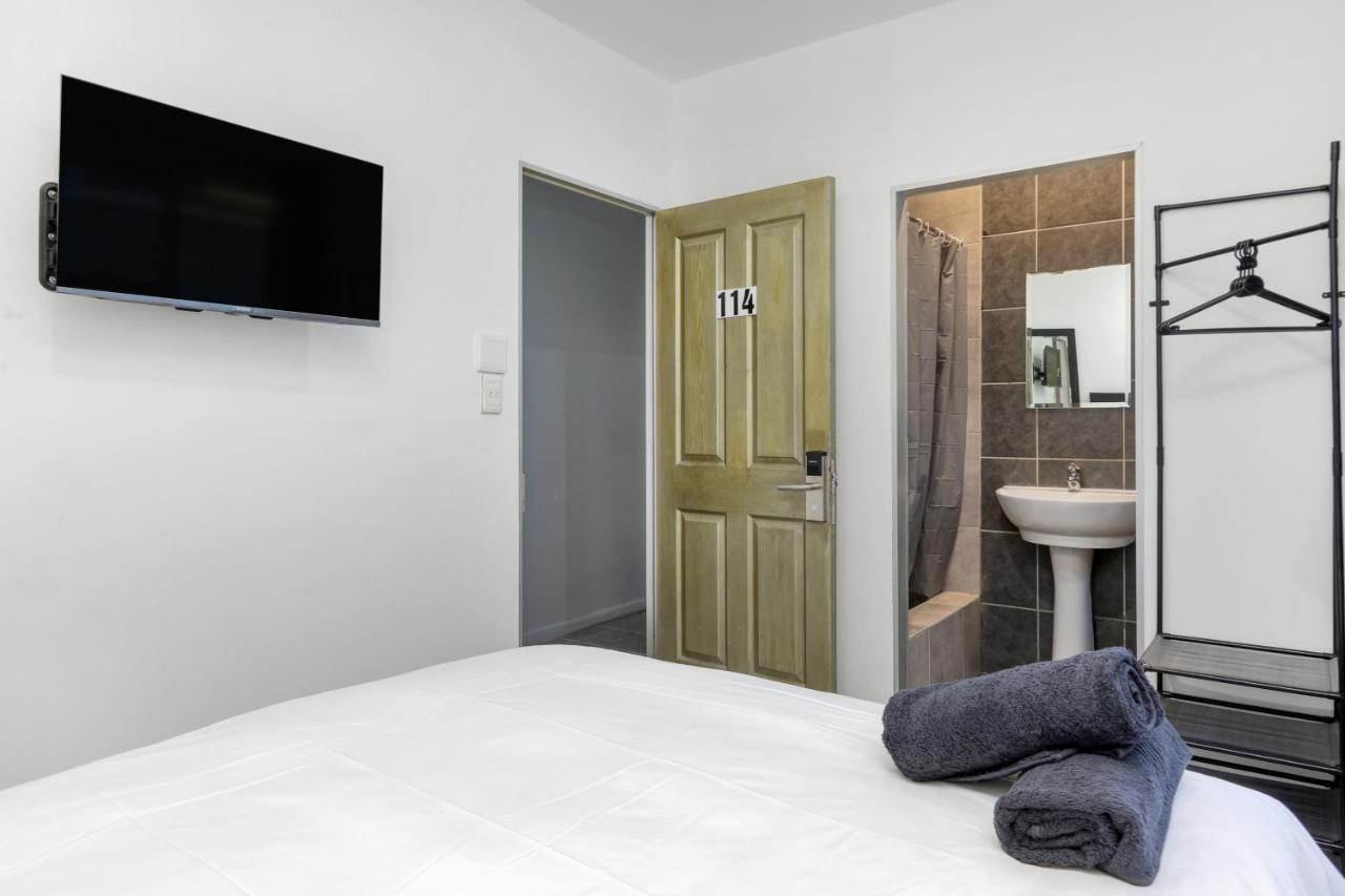 Inn & Out Express Sea Point เคปทาวน์ ภายนอก รูปภาพ