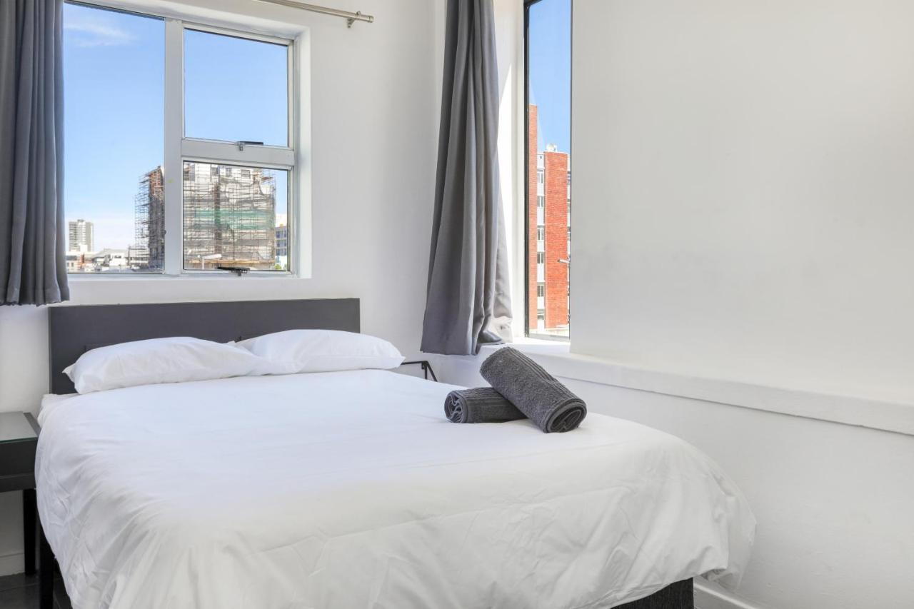 Inn & Out Express Sea Point เคปทาวน์ ภายนอก รูปภาพ