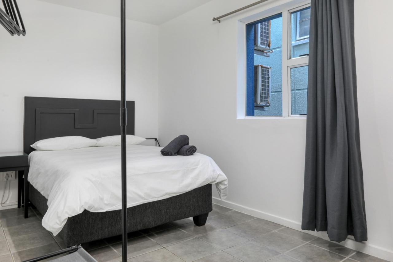 Inn & Out Express Sea Point เคปทาวน์ ภายนอก รูปภาพ