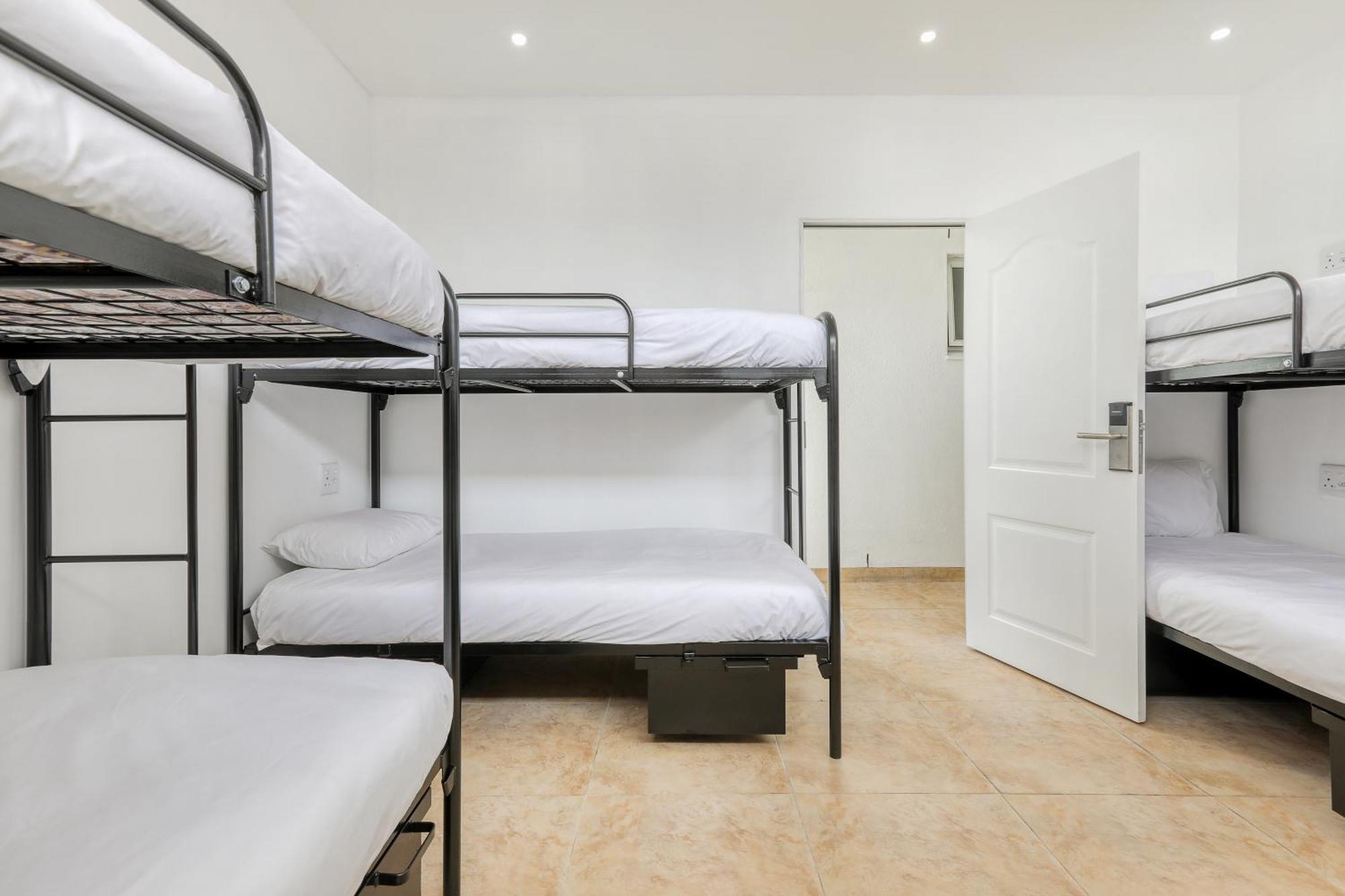 Inn & Out Express Sea Point เคปทาวน์ ภายนอก รูปภาพ